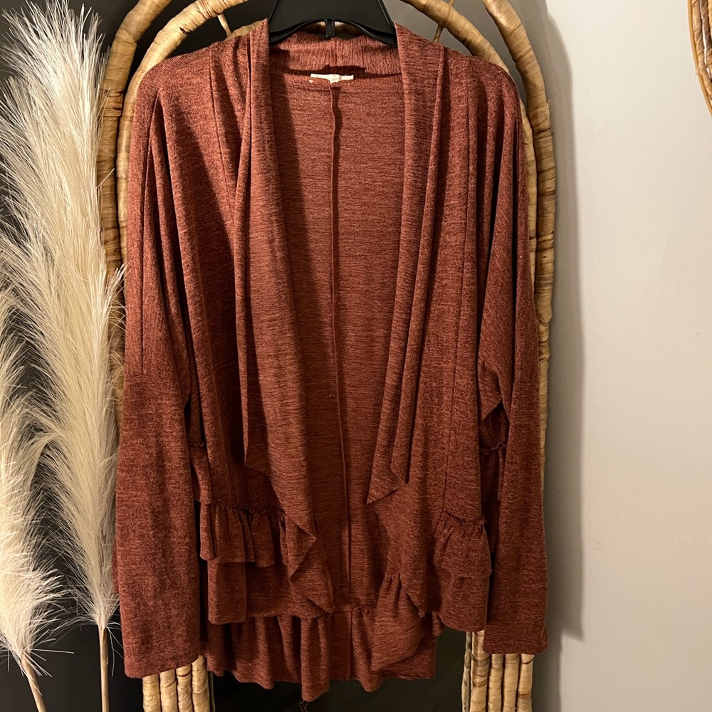 COPY - Ruffle shrug